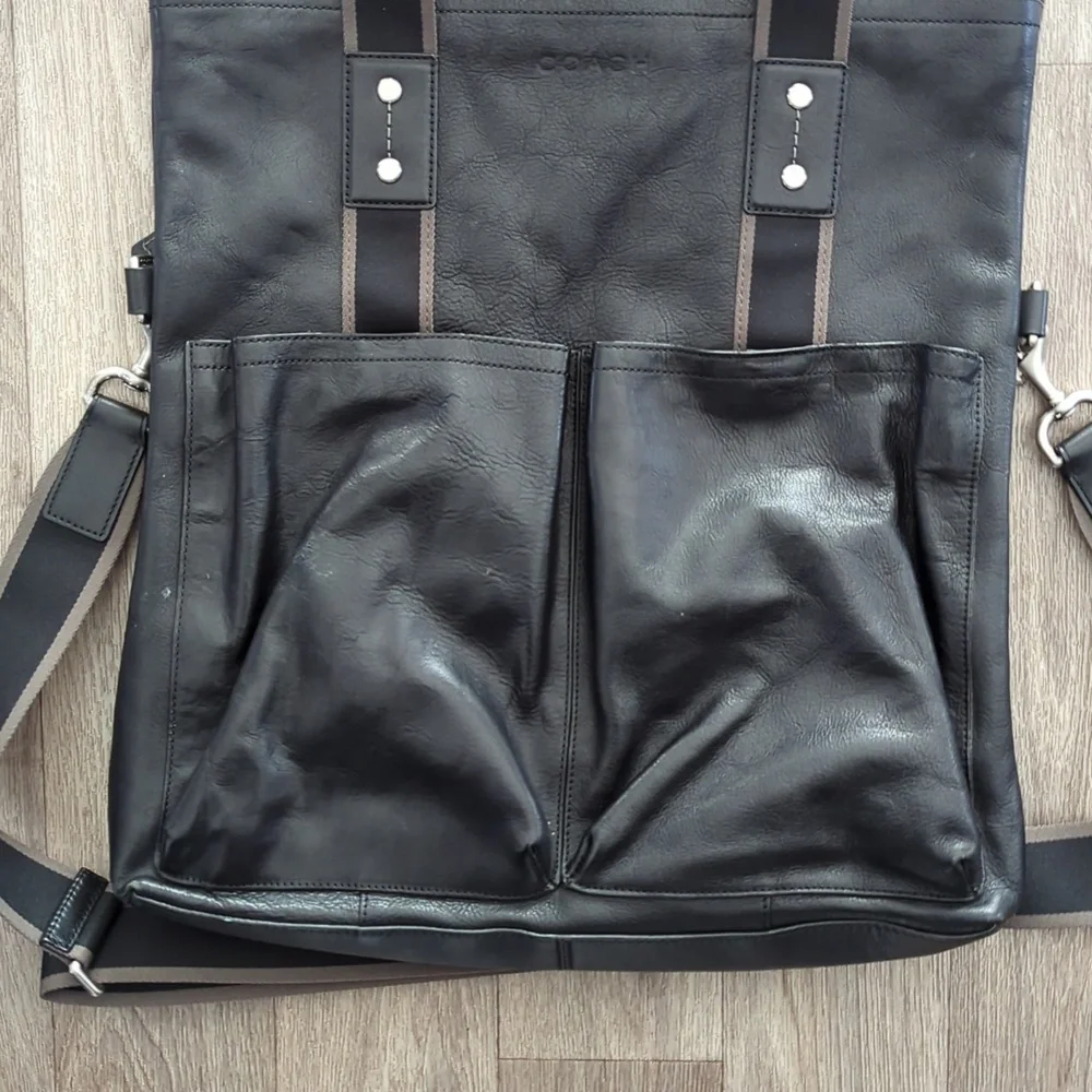 Coach F70558 Black Heritage Web Foldover Leather Messenger Bag